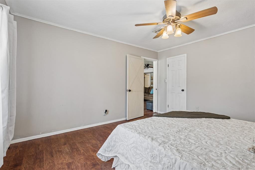 912 Mockingbird Lane