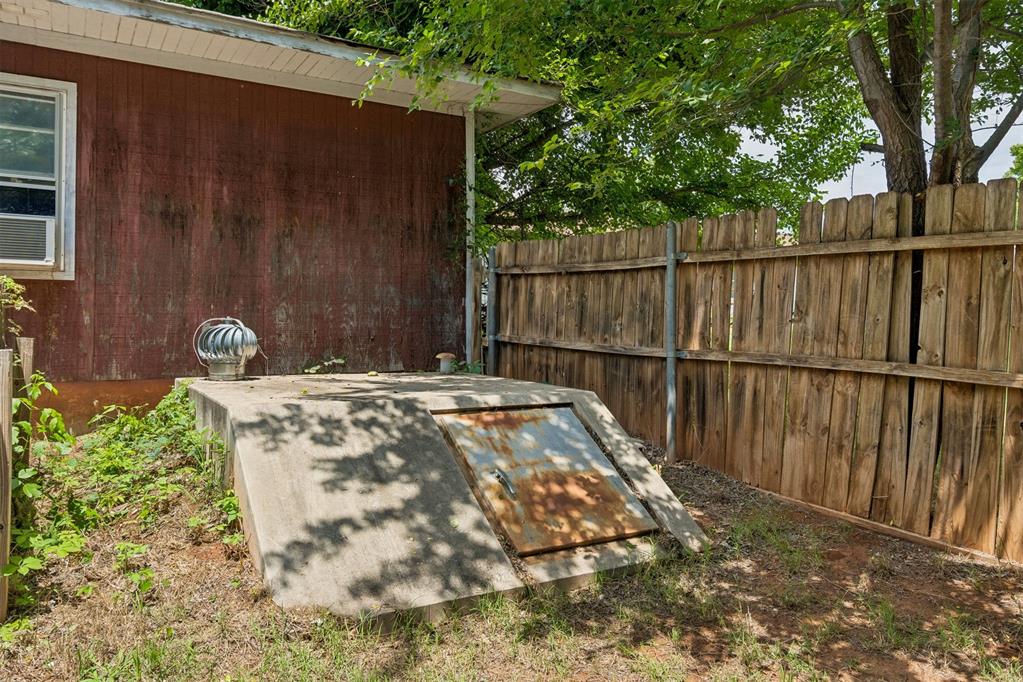 912 Mockingbird Lane