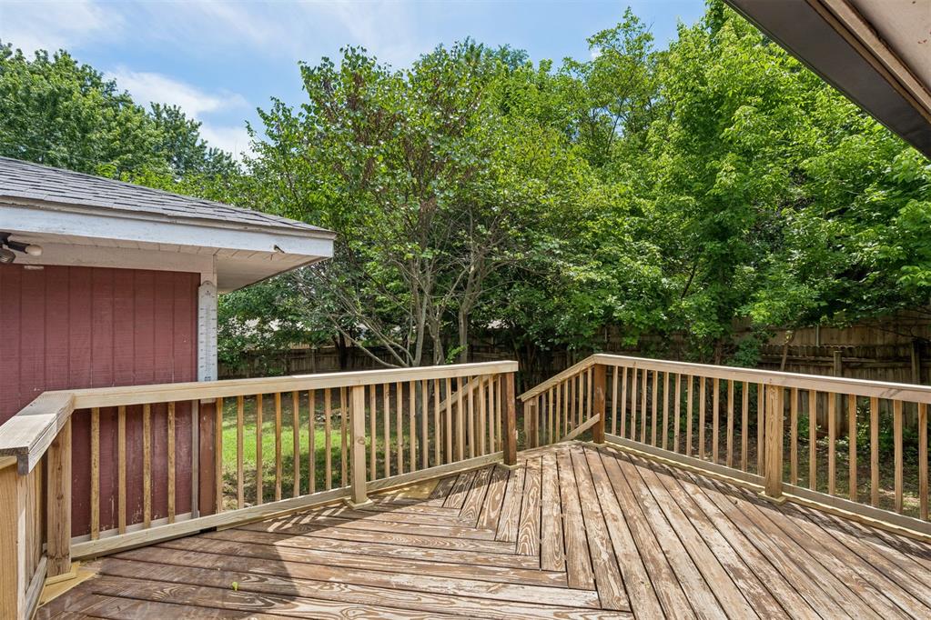 912 Mockingbird Lane