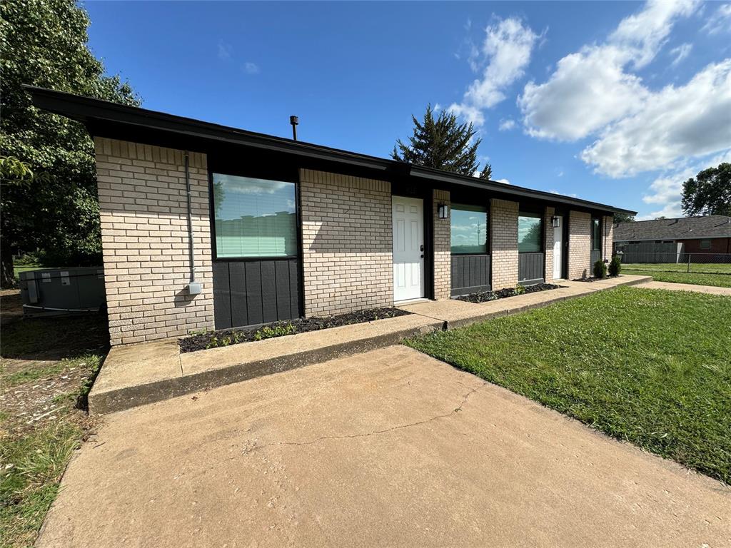 914 Drake Drive Unit: 914