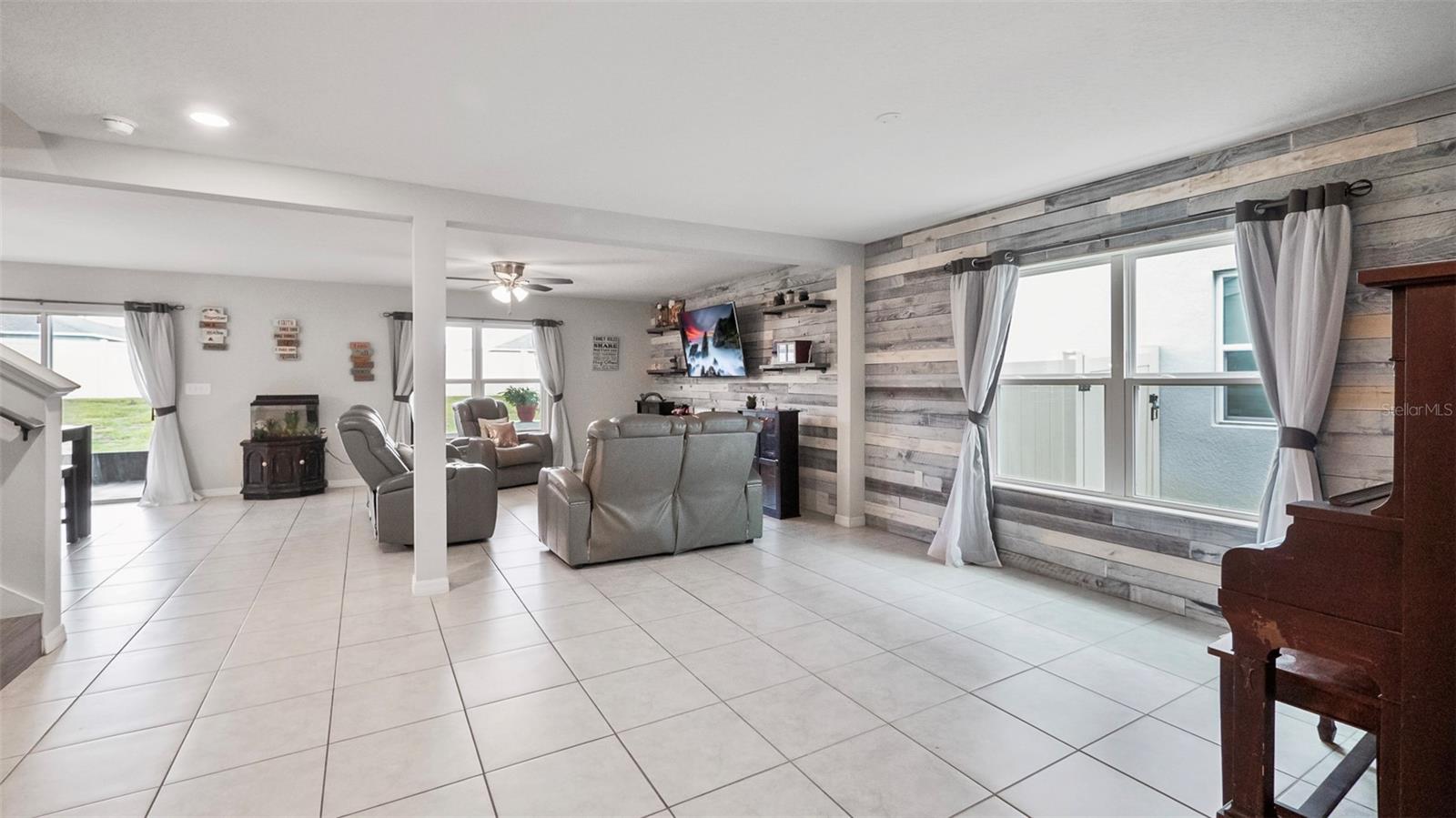 288 LAKE LUCERNE WAY