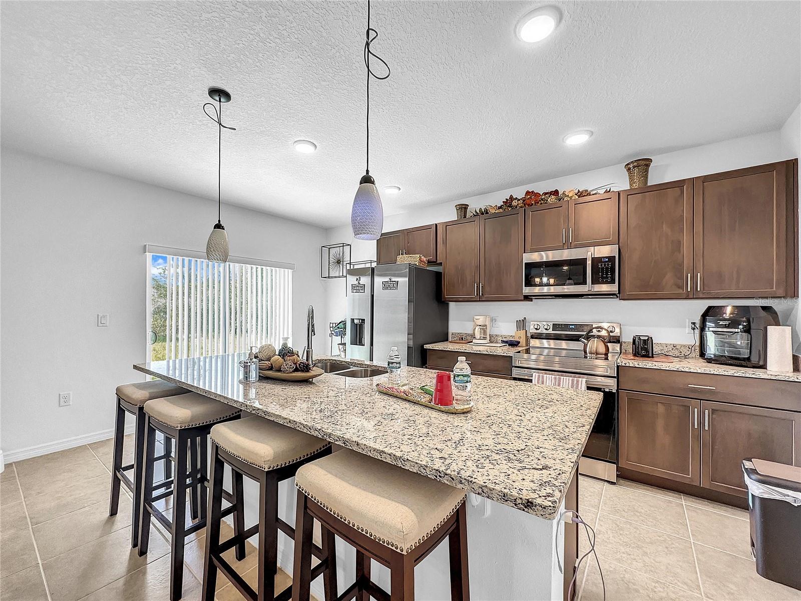 604 AMAZON CT AMAZON CT