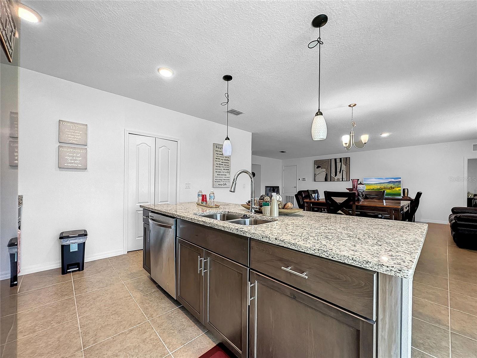 604 AMAZON CT AMAZON CT