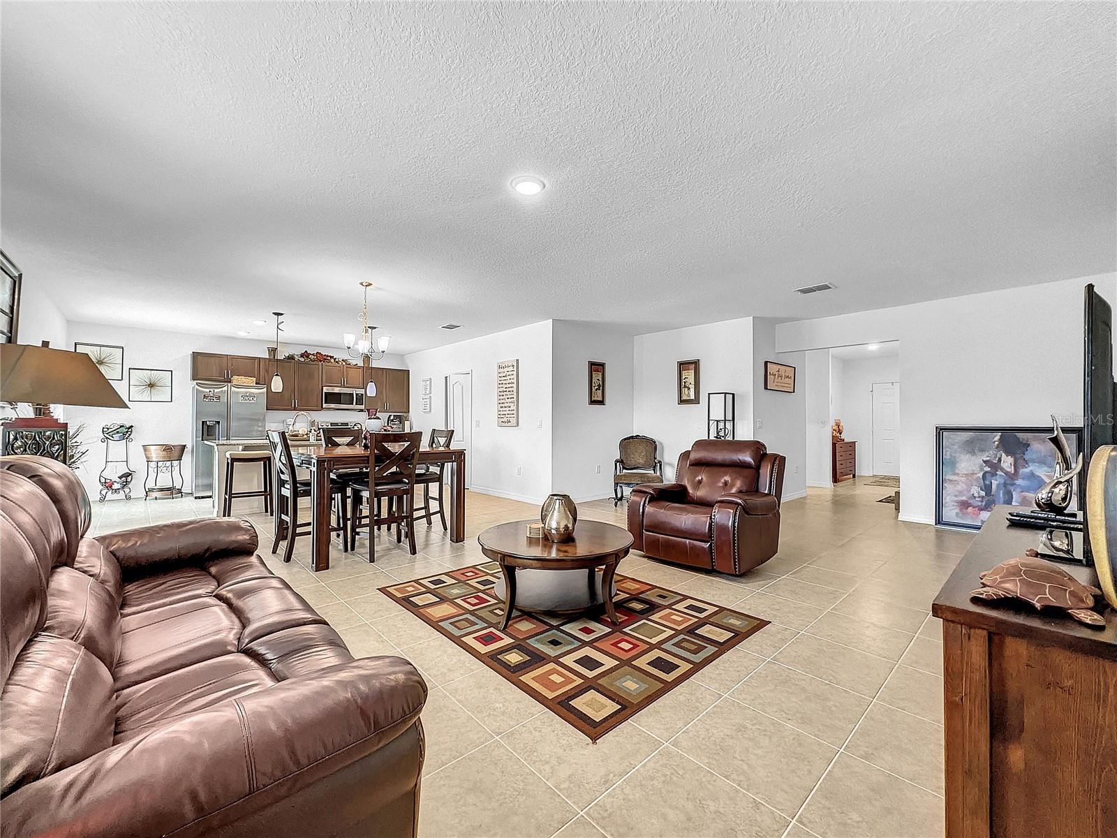 604 AMAZON CT AMAZON CT