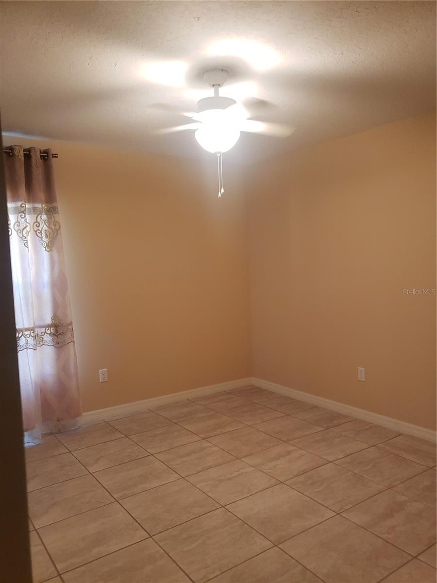 5827 HARRINGTON DR