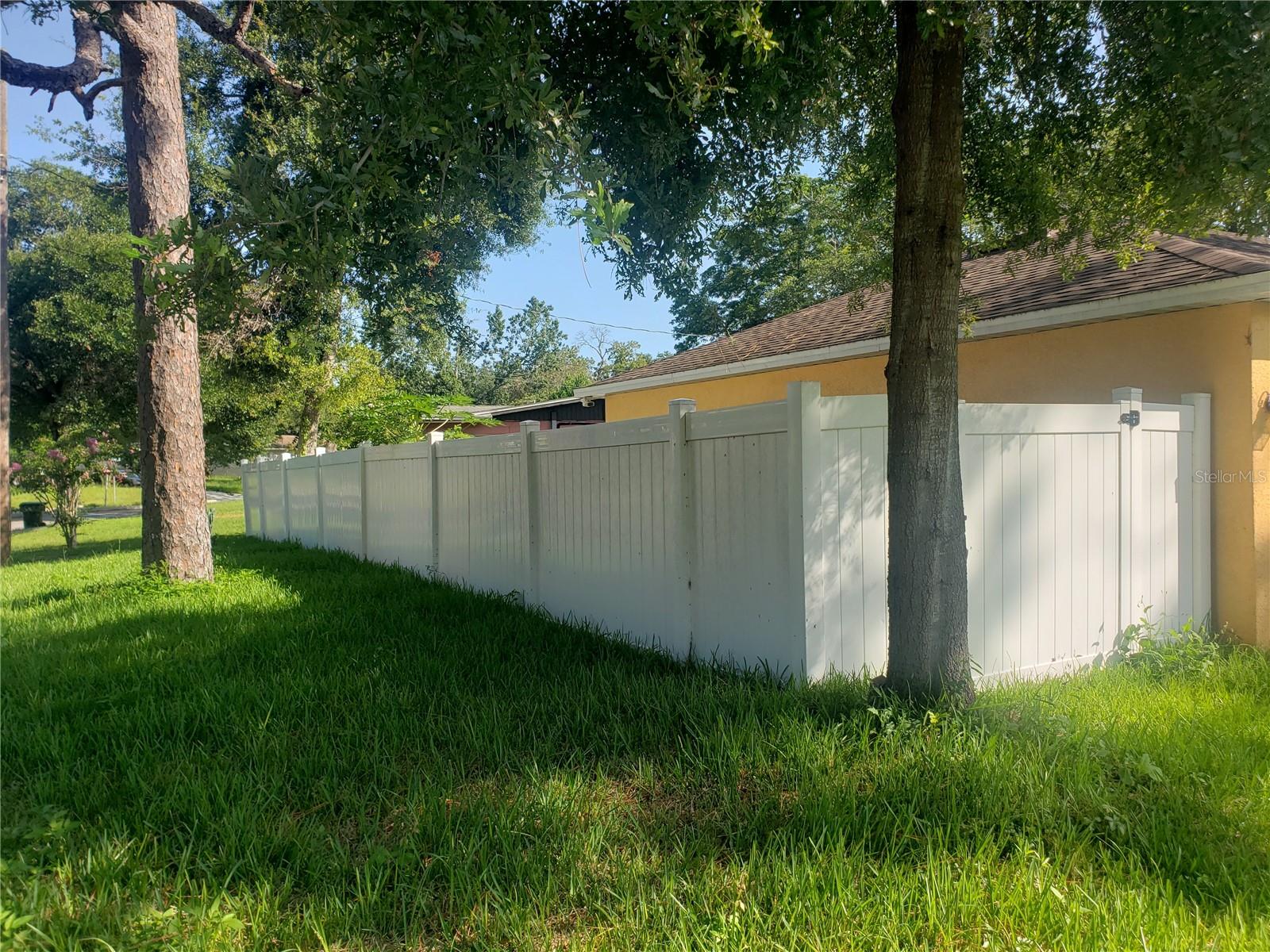 5827 HARRINGTON DR