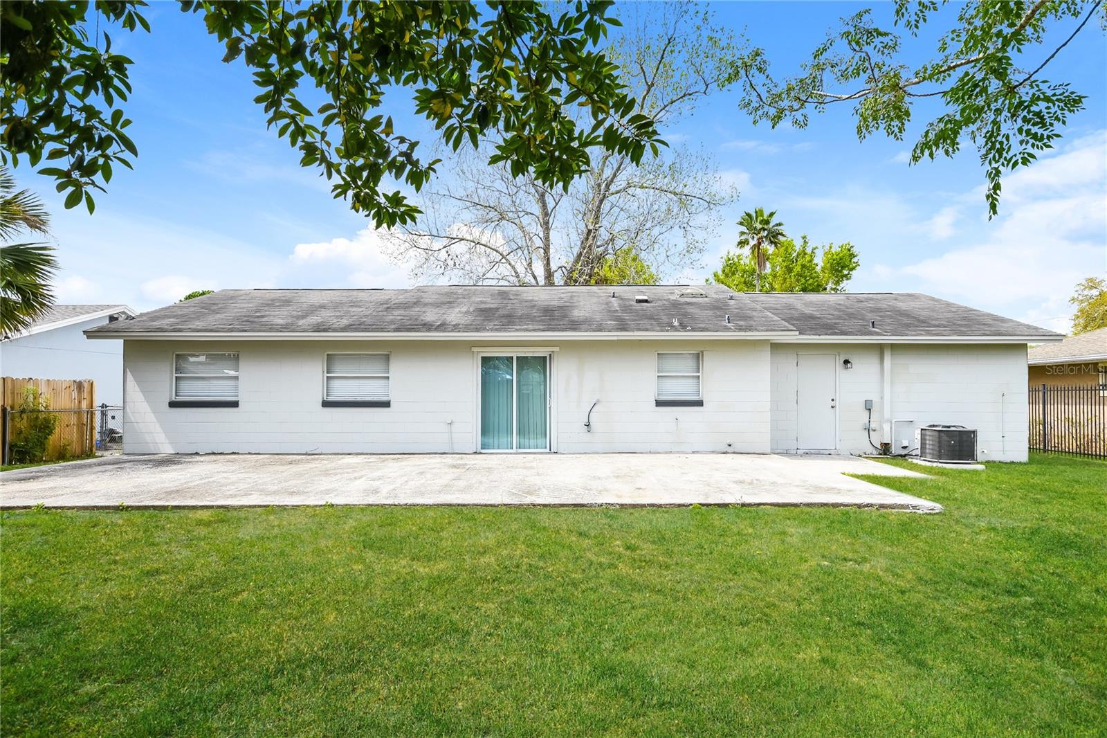 2093 FLORADELL PL