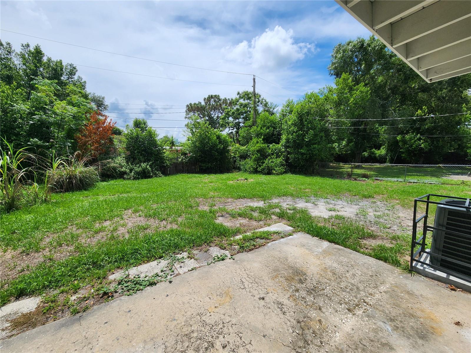 1909 CRICKET DR