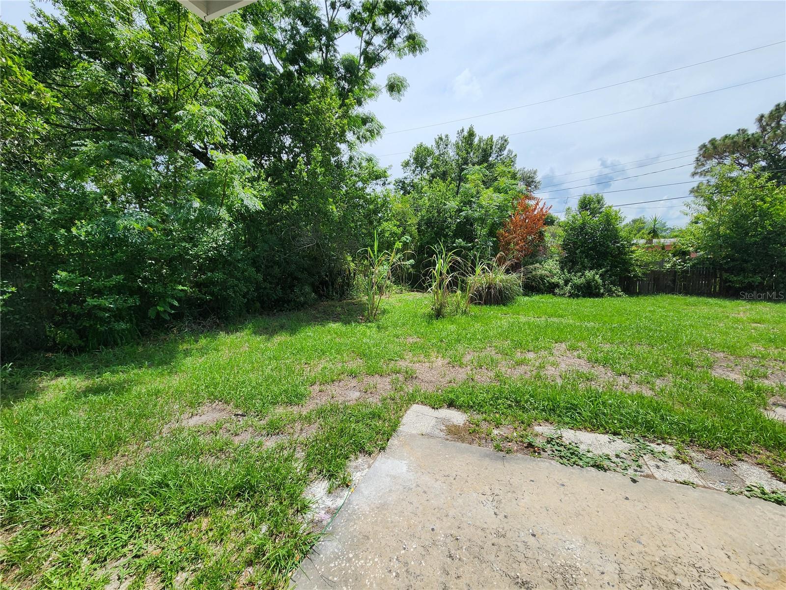 1909 CRICKET DR