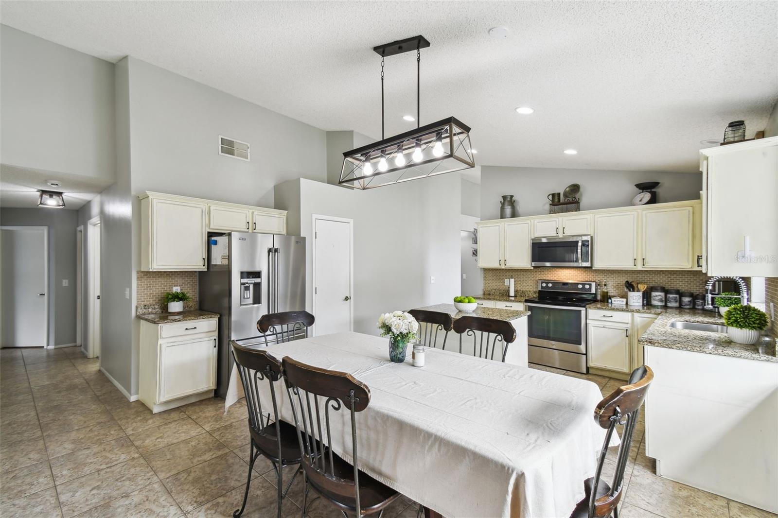 7243 MINIPPI DR