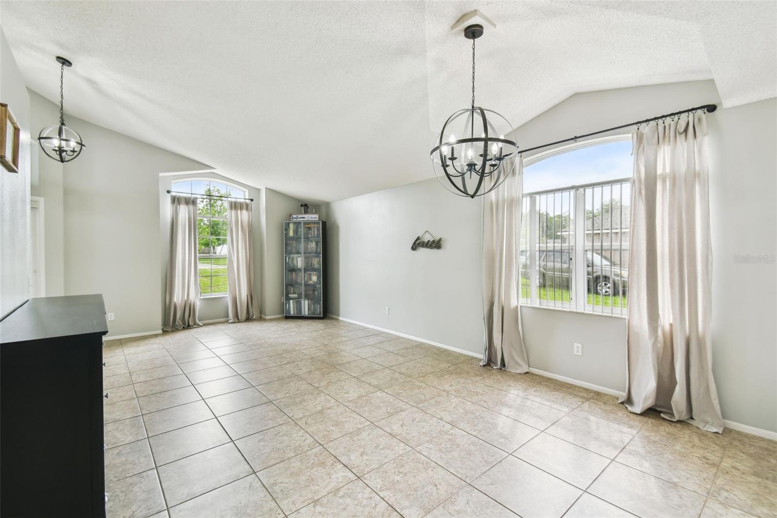 7243 MINIPPI DR