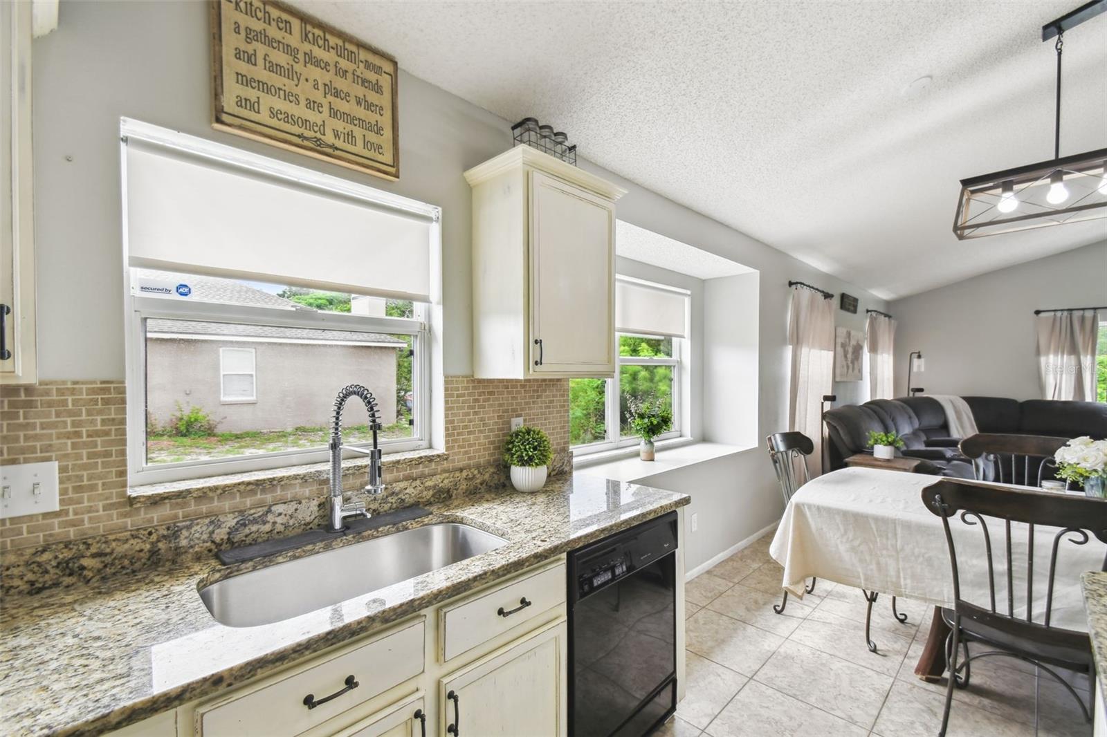 7243 MINIPPI DR