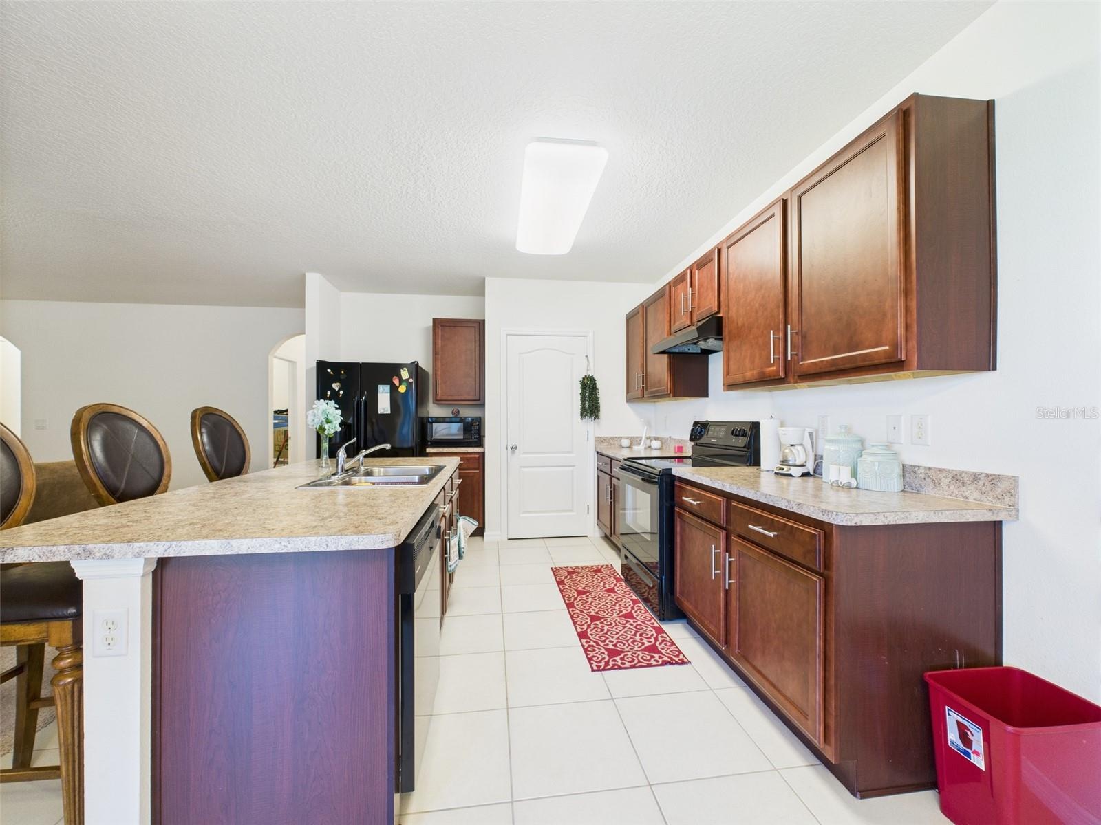 5751 LAKESIDE LANDINGS BLVD