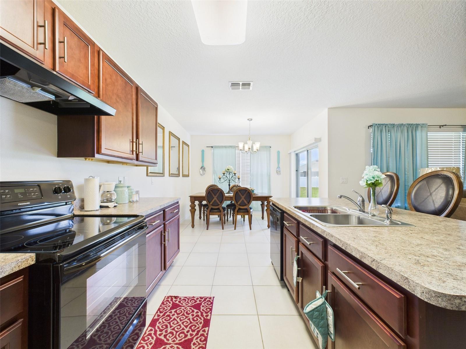 5751 LAKESIDE LANDINGS BLVD