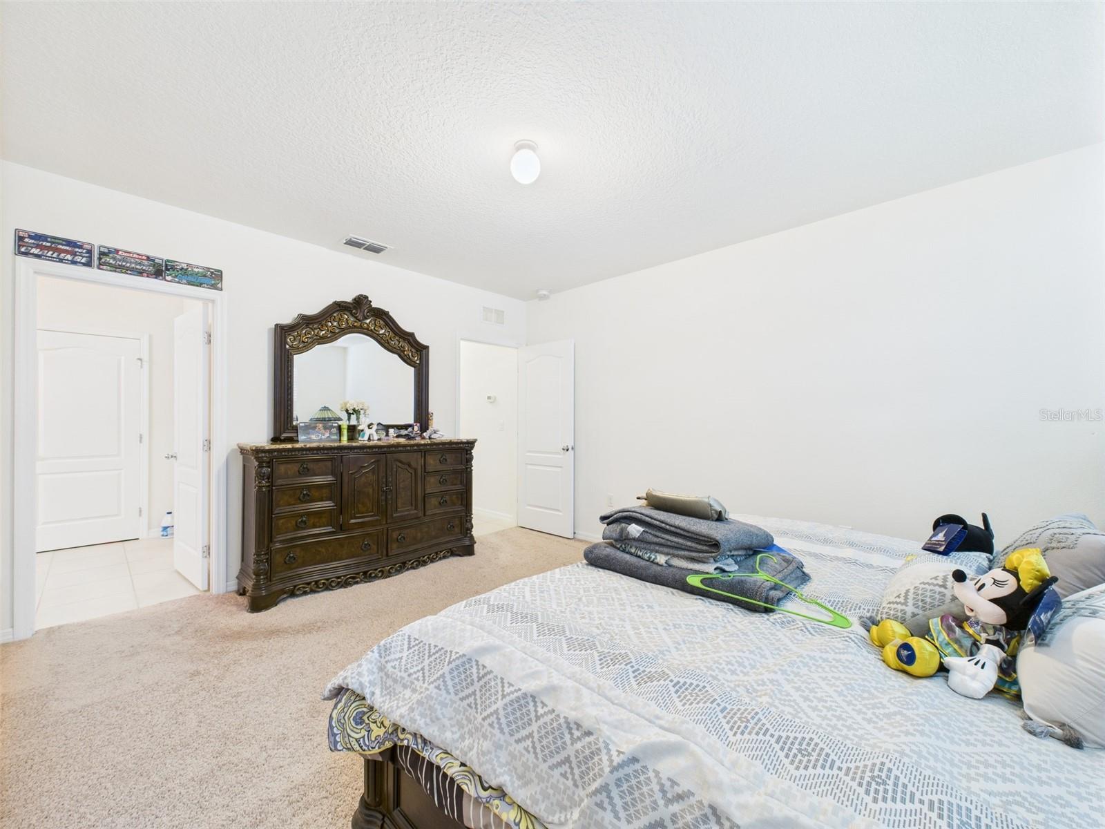 5751 LAKESIDE LANDINGS BLVD