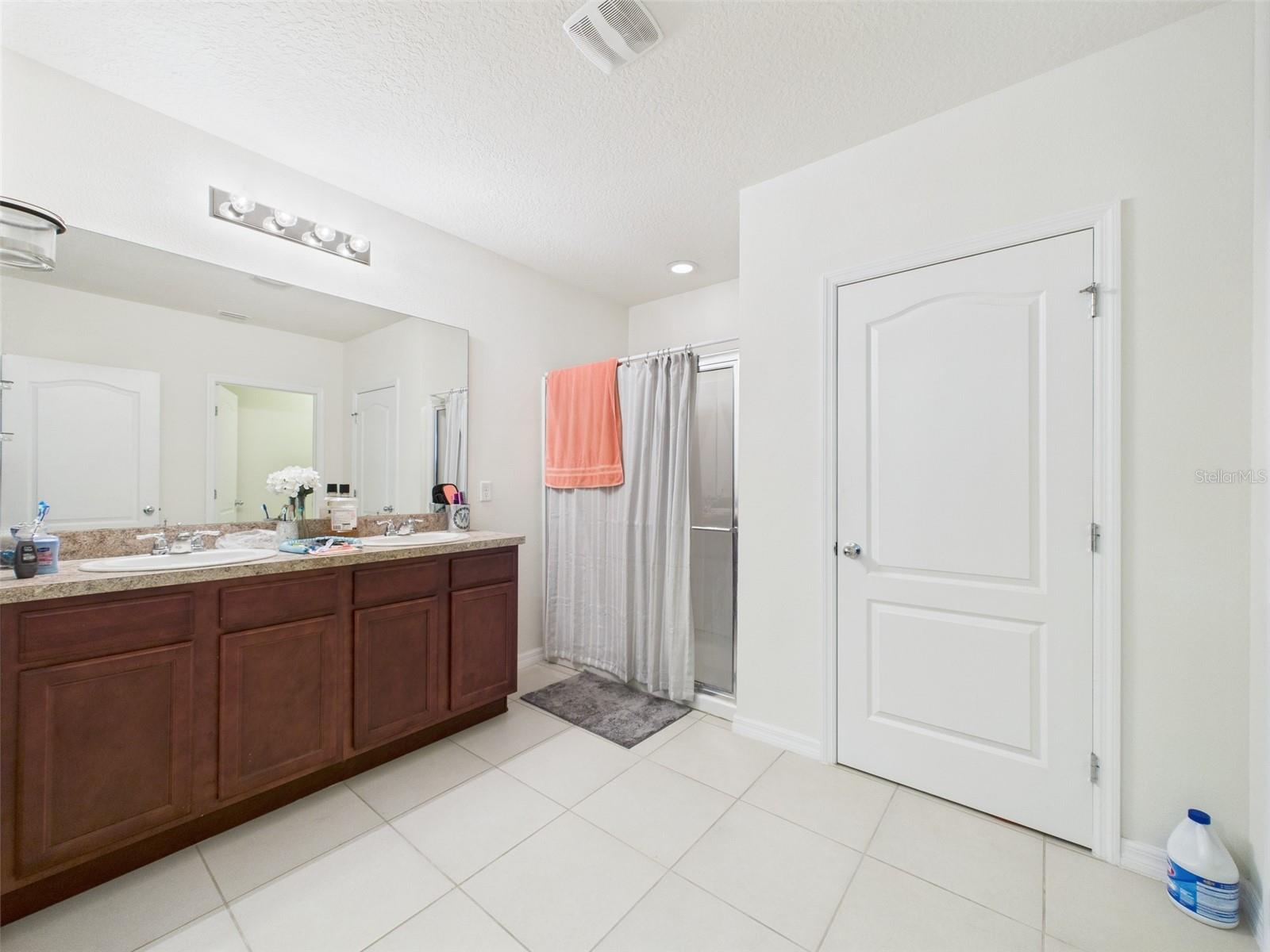 5751 LAKESIDE LANDINGS BLVD