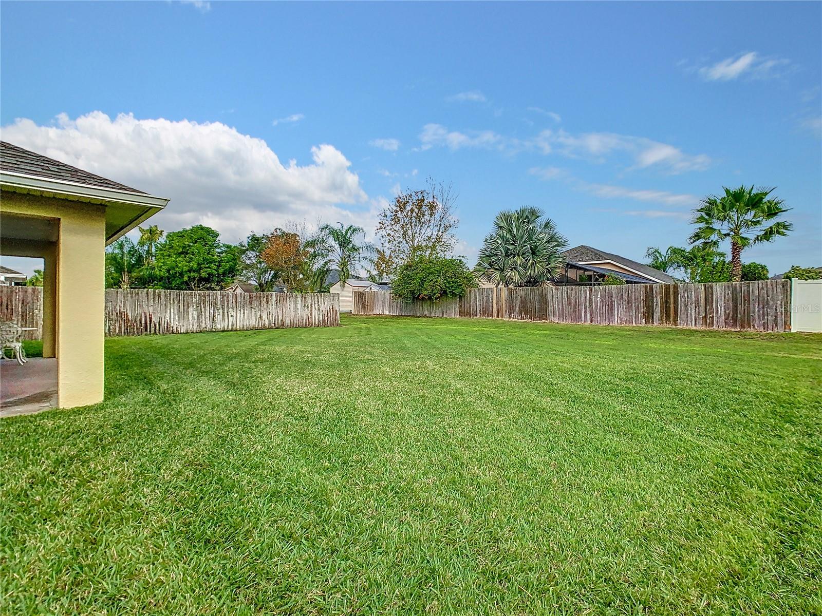 1120 CREEKVIEW CT