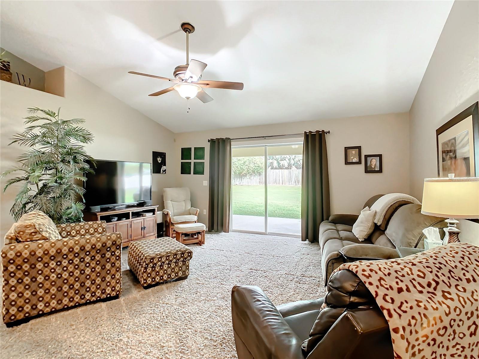 1120 CREEKVIEW CT