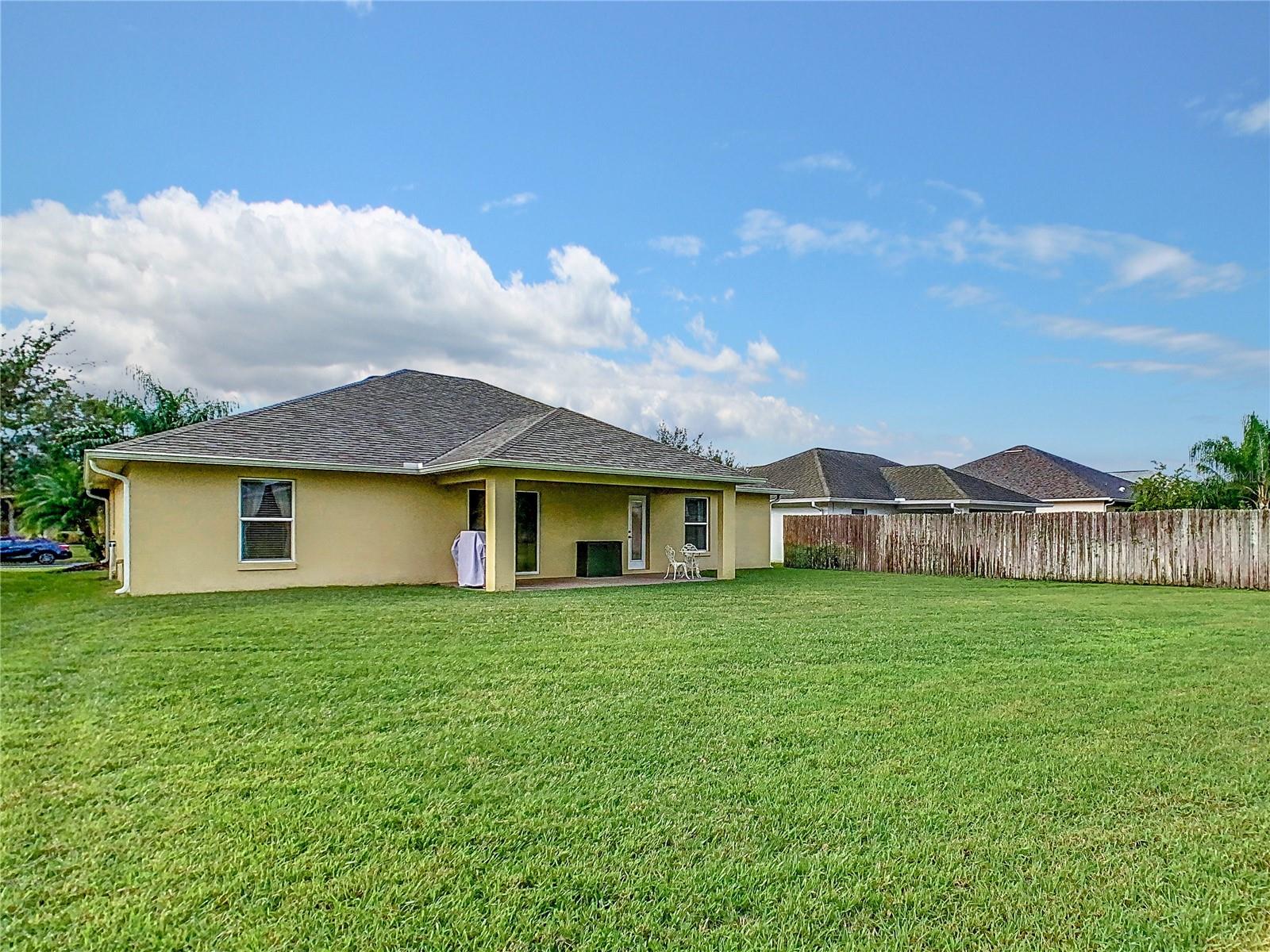 1120 CREEKVIEW CT