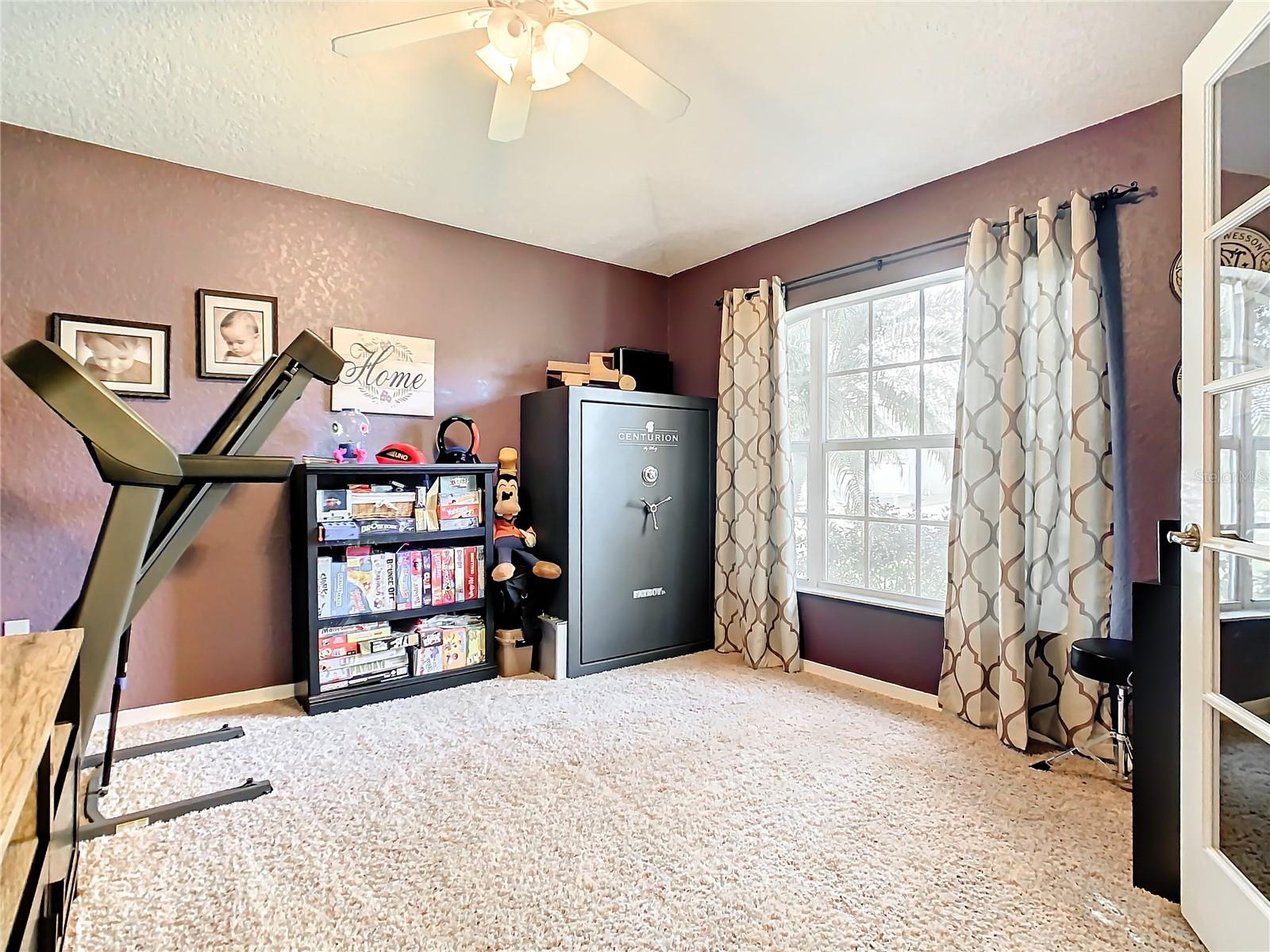 1120 CREEKVIEW CT