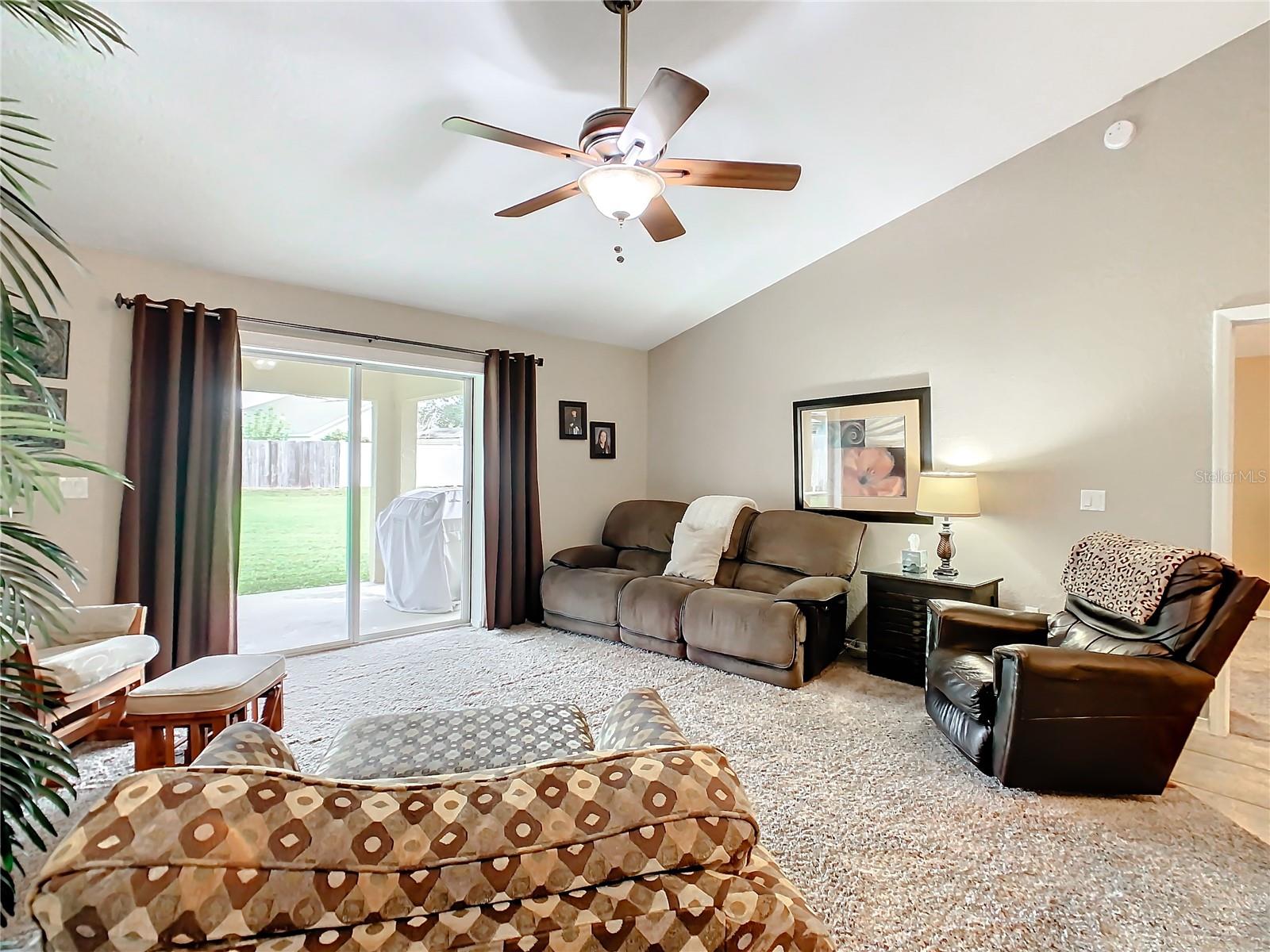1120 CREEKVIEW CT