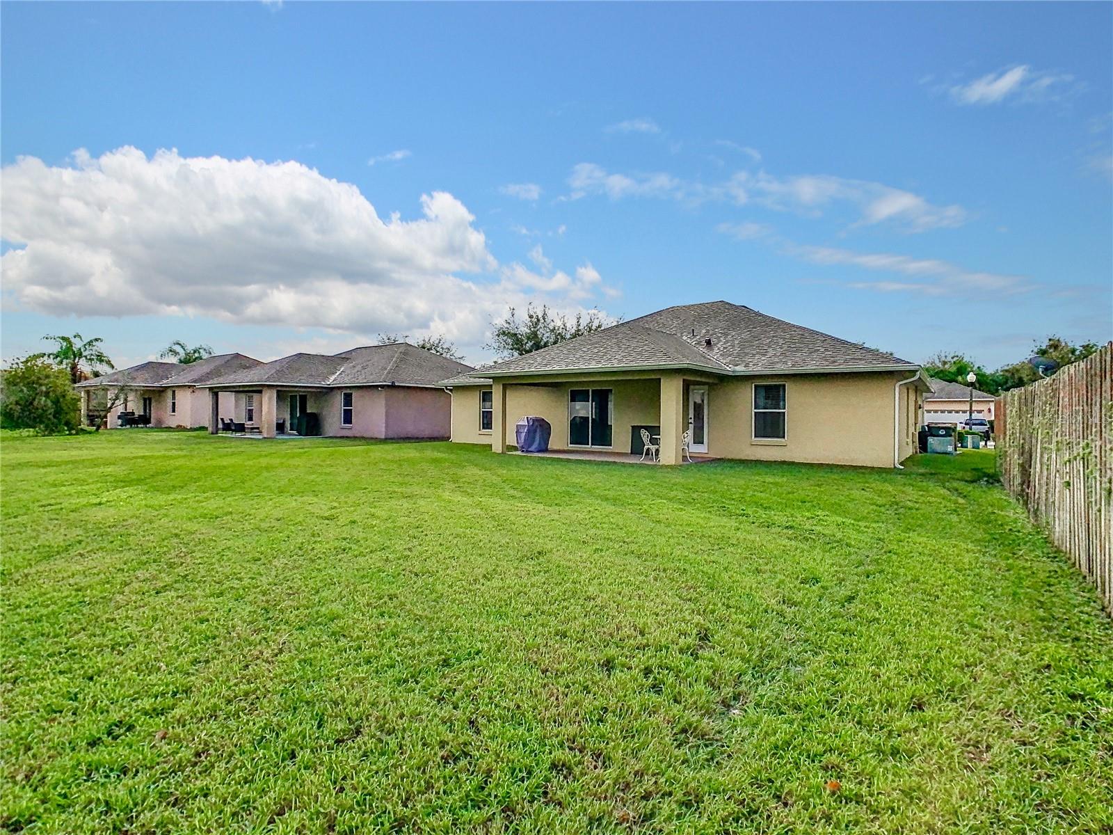 1120 CREEKVIEW CT