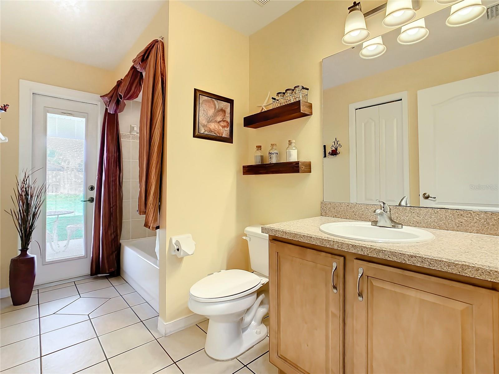 1120 CREEKVIEW CT