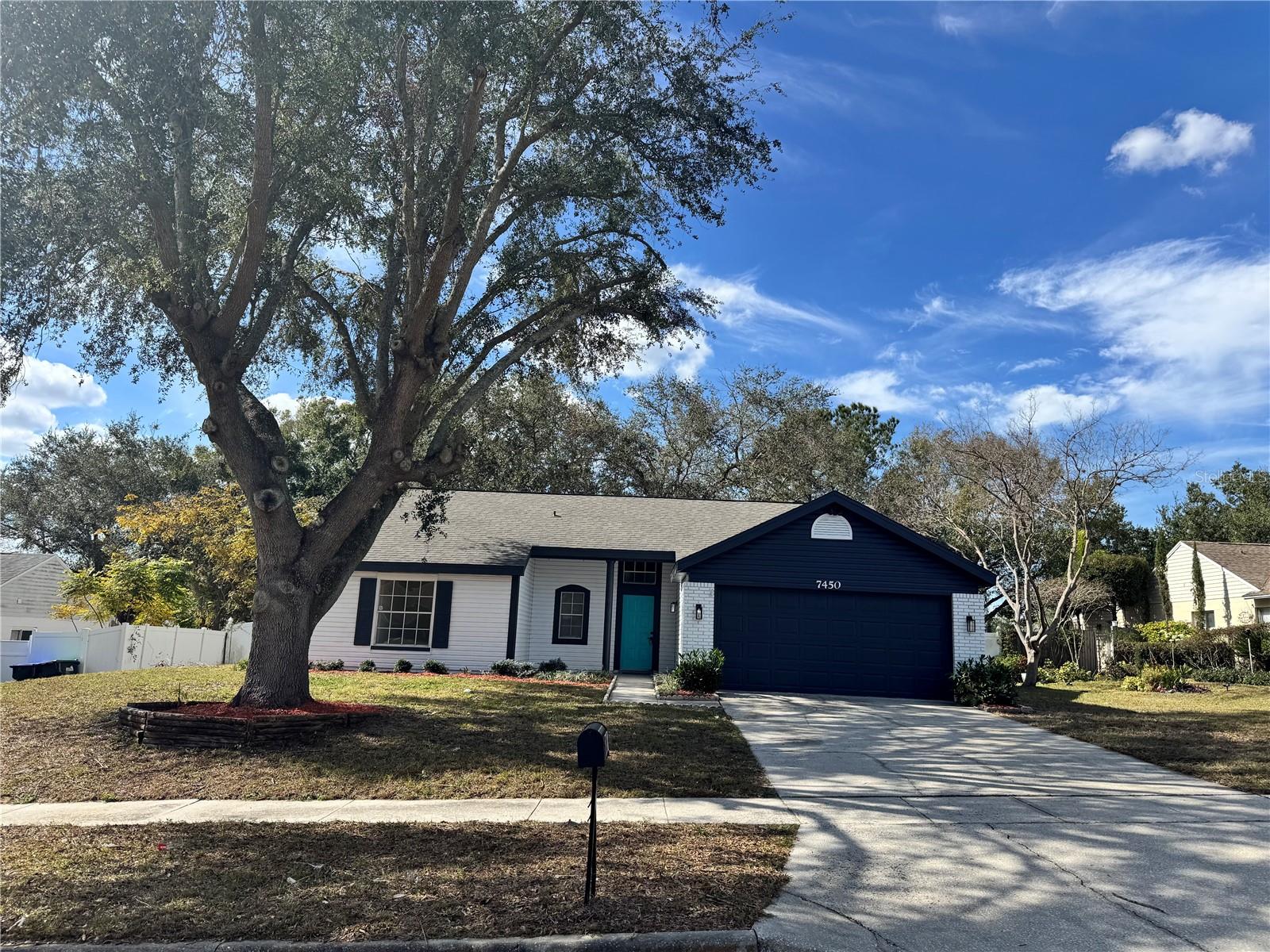 7450 CROOKED LAKE CIR