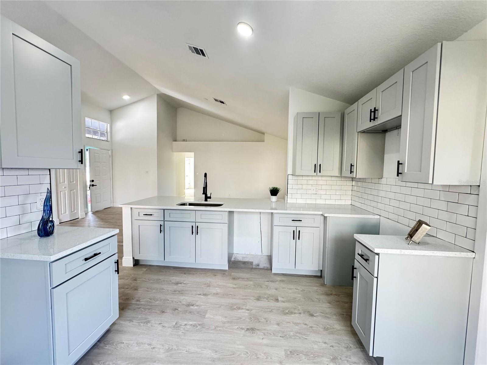 7450 CROOKED LAKE CIR