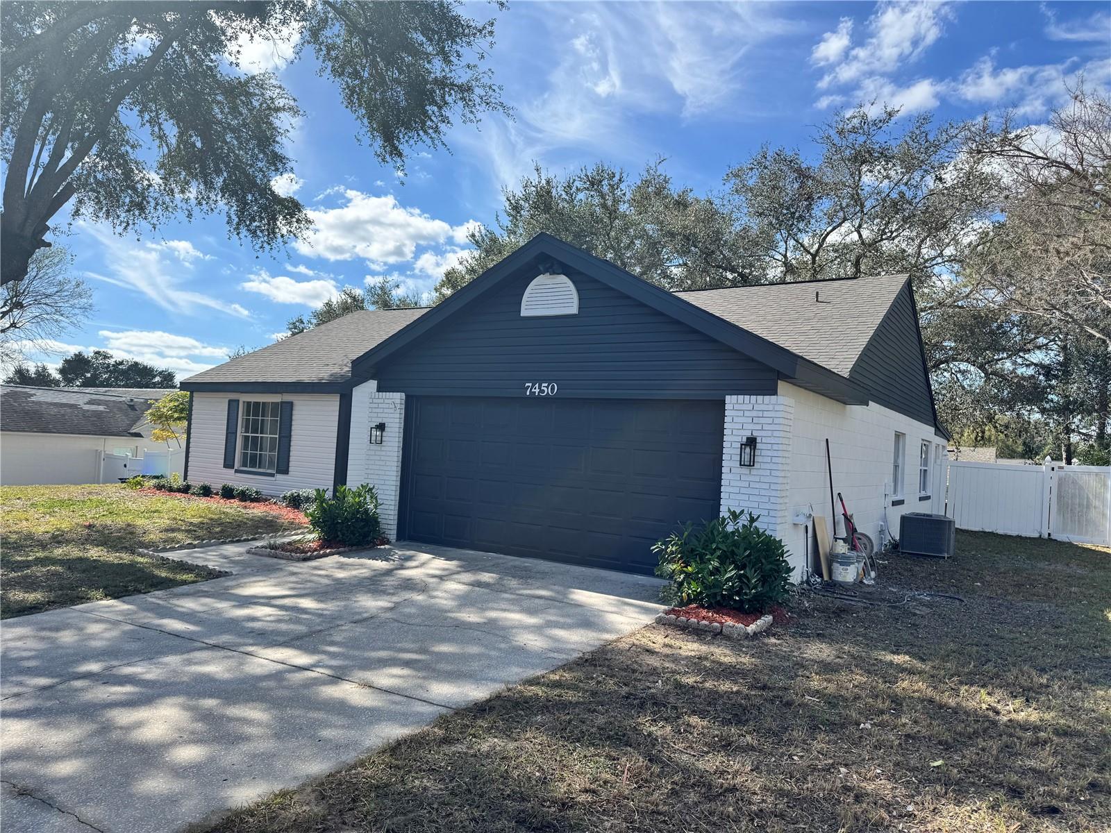 7450 CROOKED LAKE CIR