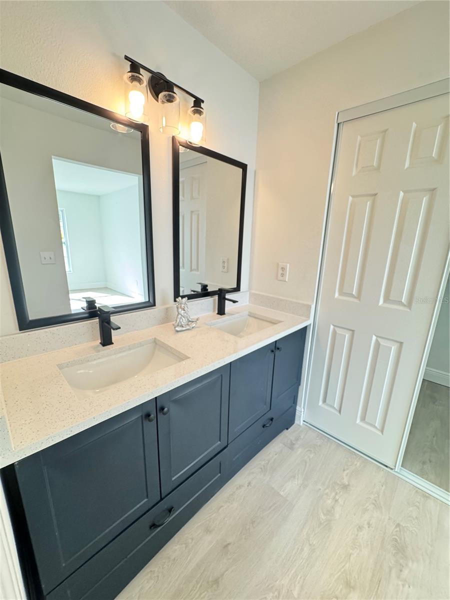 7450 CROOKED LAKE CIR
