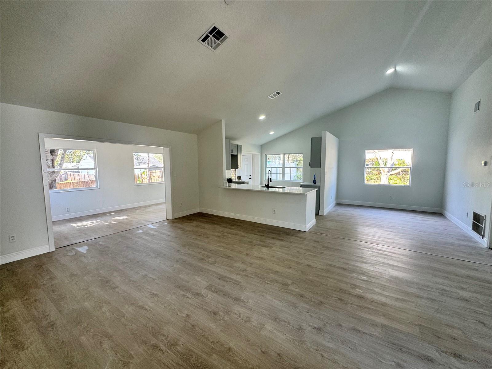 7450 CROOKED LAKE CIR