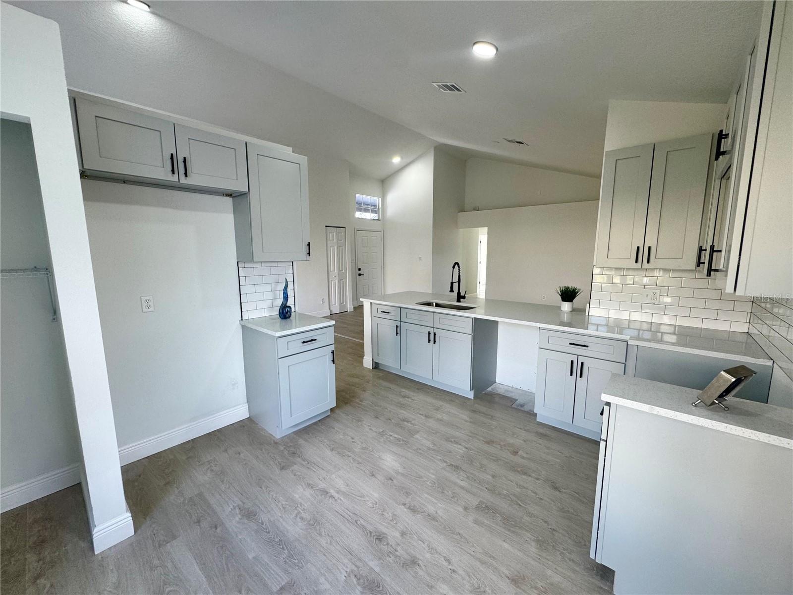 7450 CROOKED LAKE CIR
