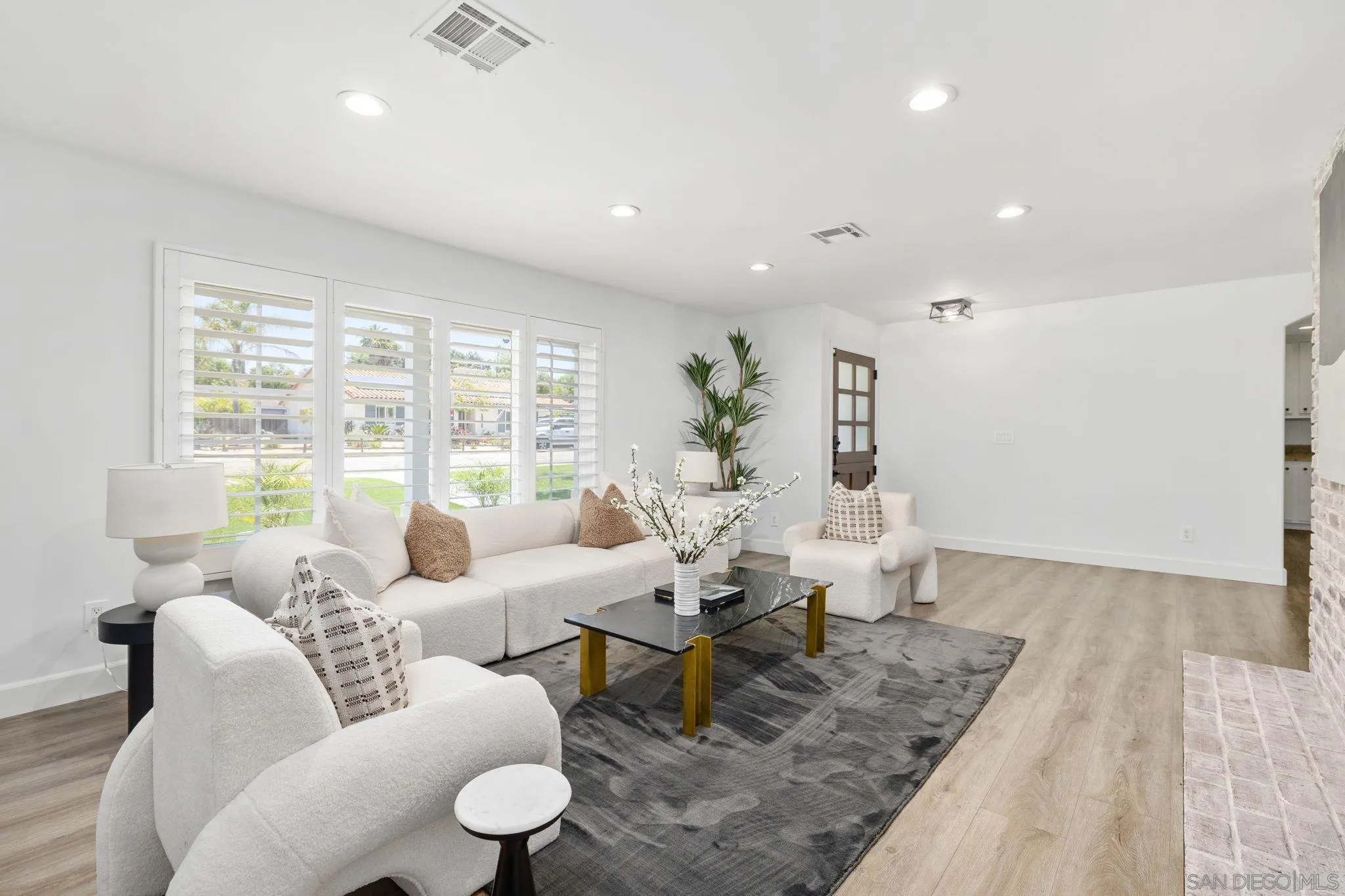 17268 Bernardo Oaks Dr