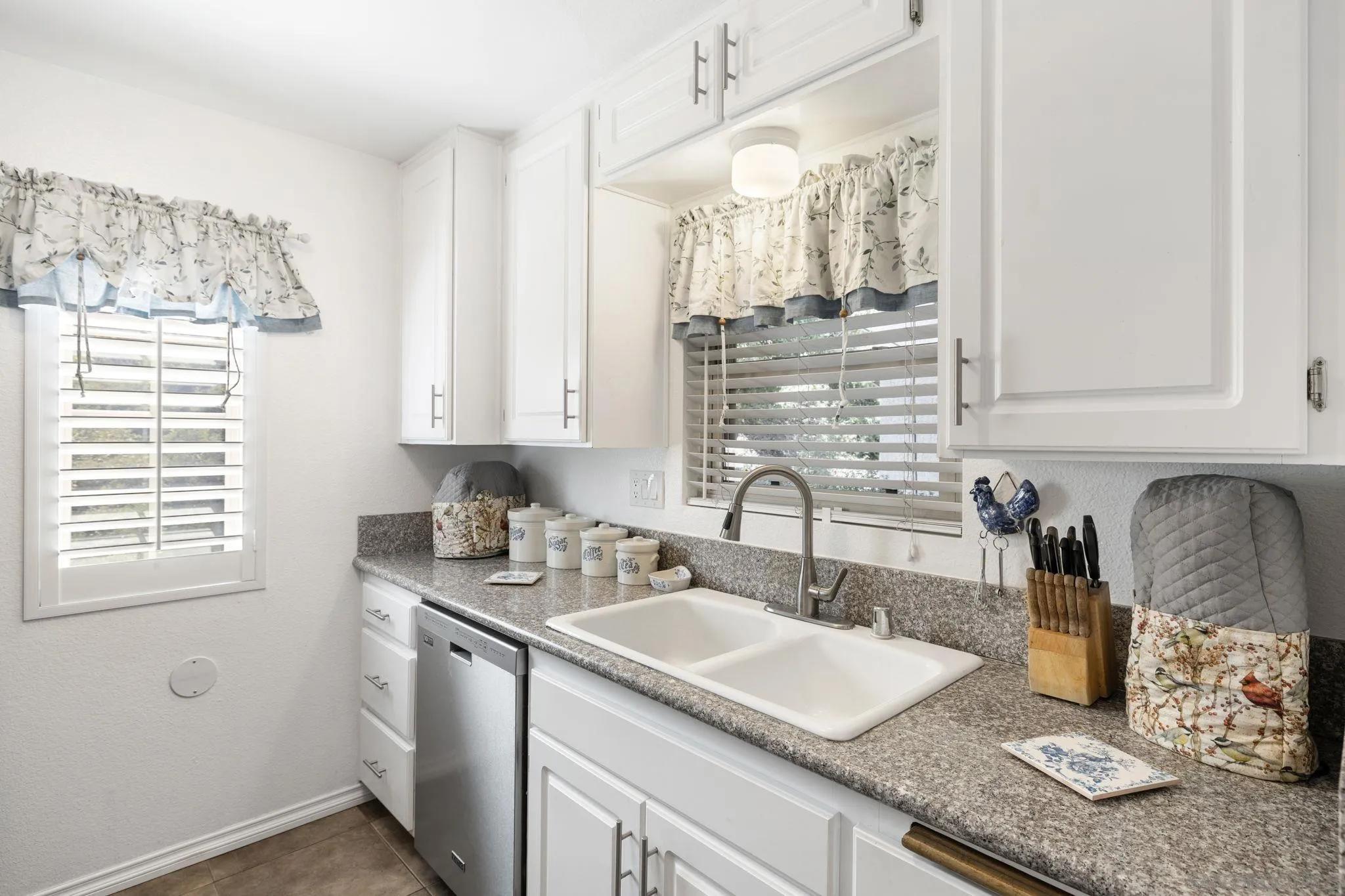 10309 Azuaga St Unit 37