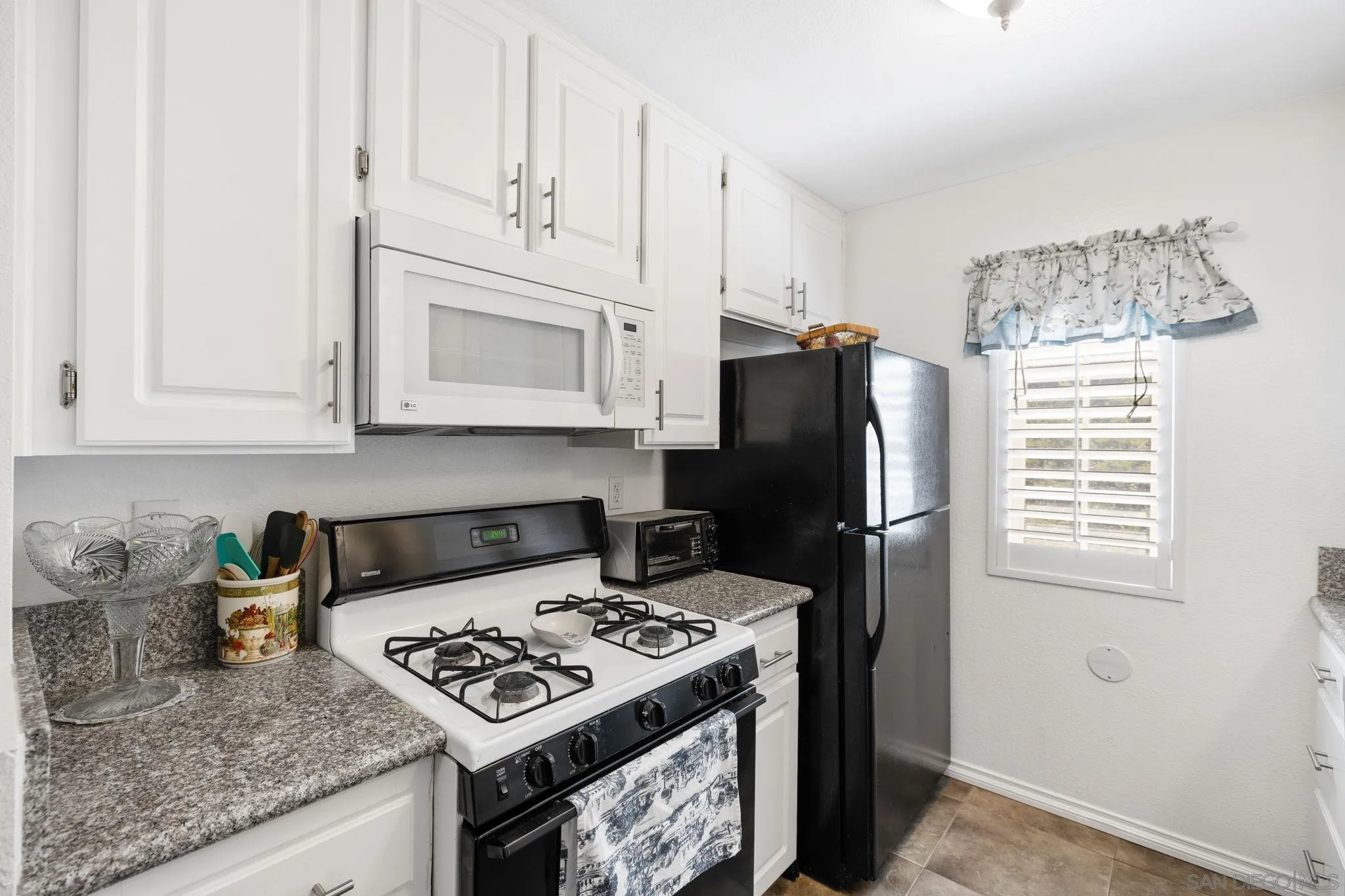 10309 Azuaga St Unit 37