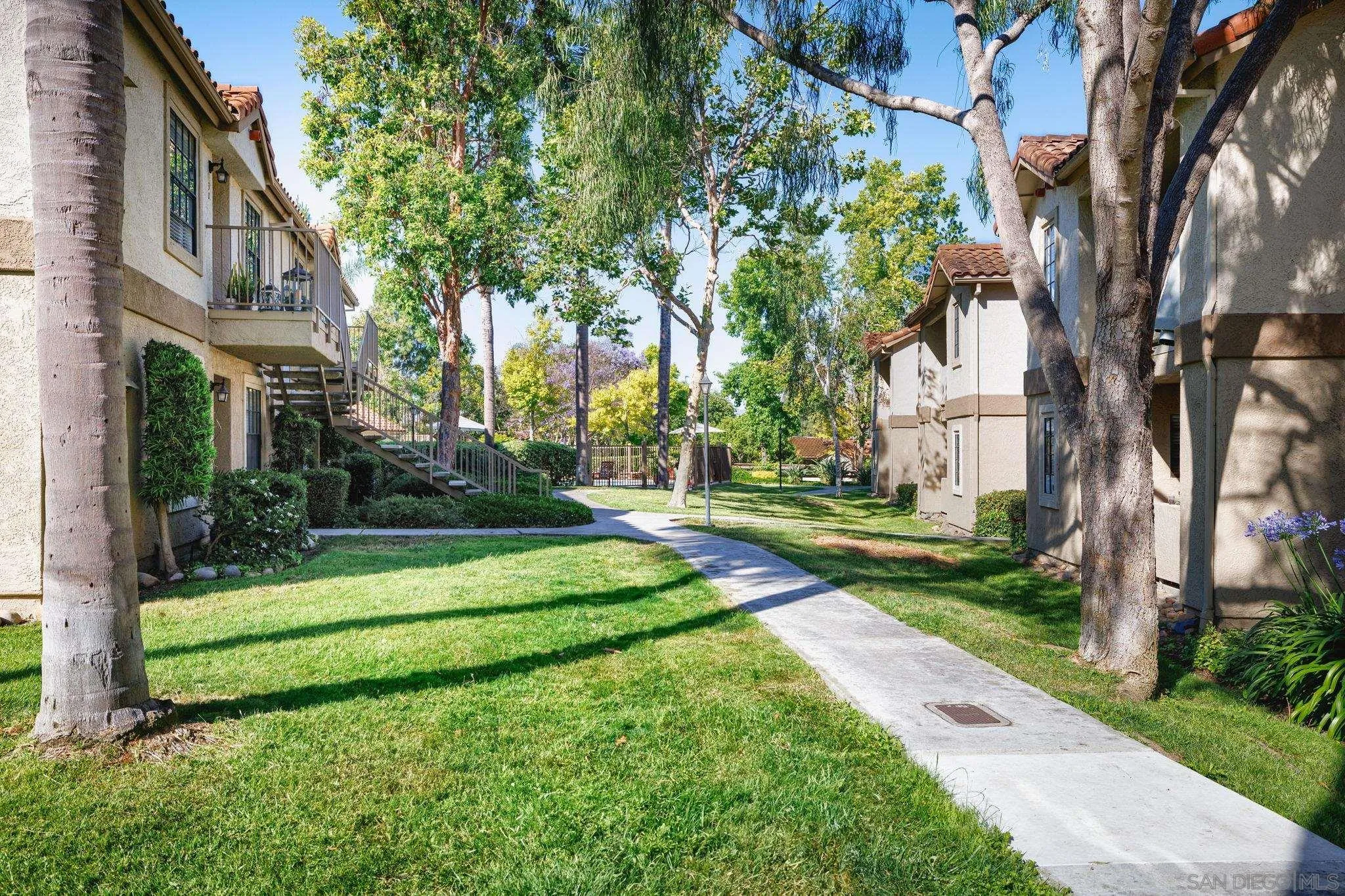 10309 Azuaga St Unit 37