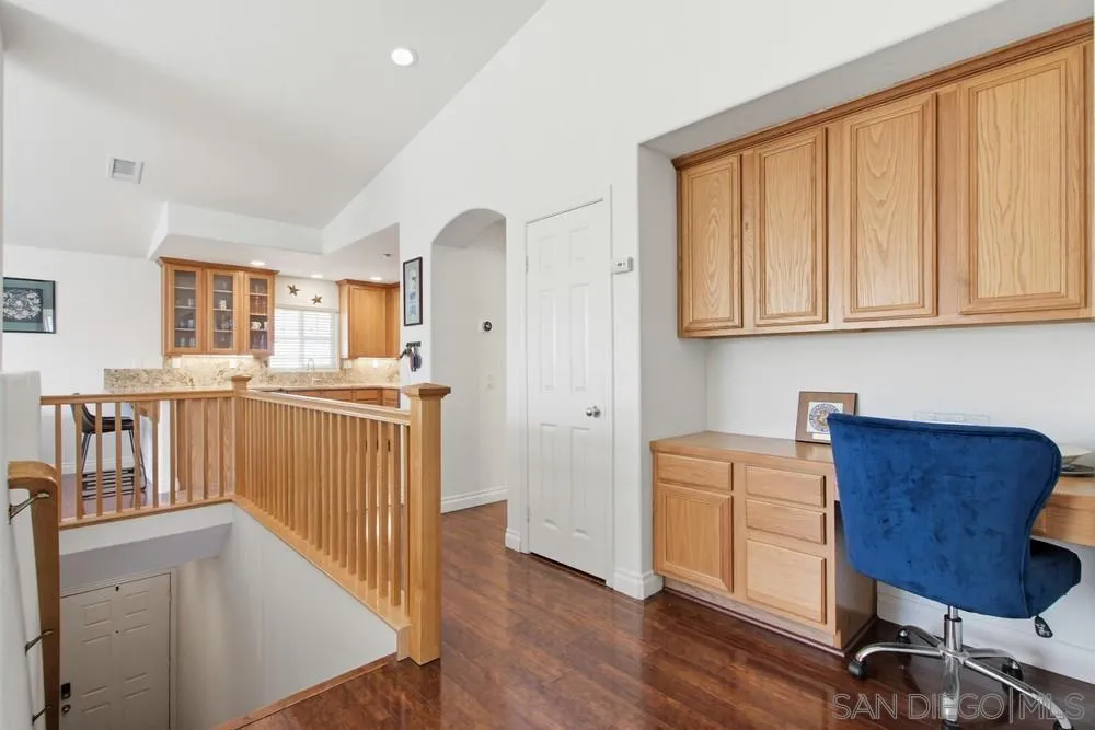 6377 Alexandri Cir