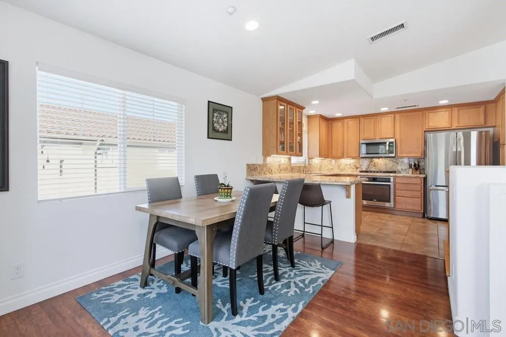6377 Alexandri Cir