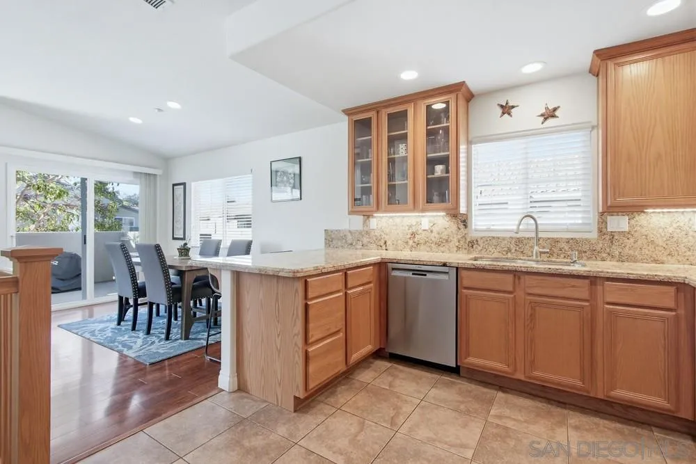 6377 Alexandri Cir
