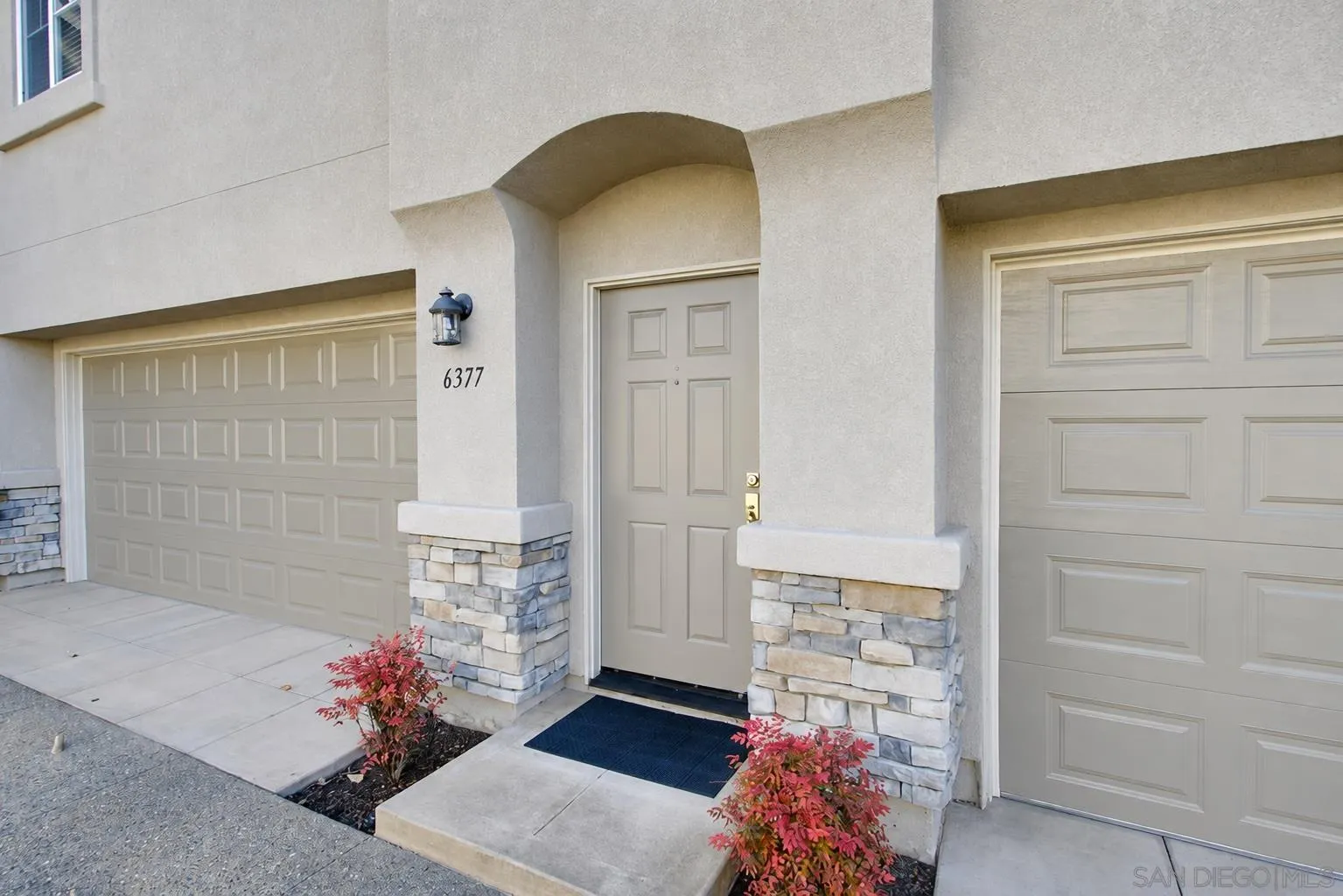 6377 Alexandri Cir