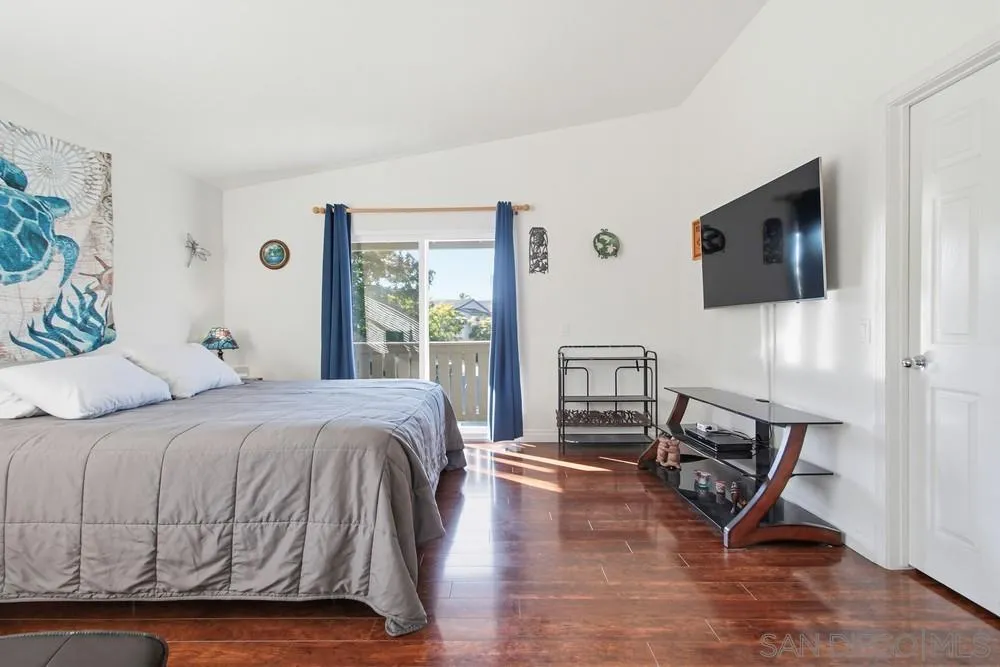 6377 Alexandri Cir