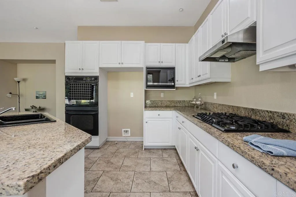 435 Sandalwood Court, Encinitas
