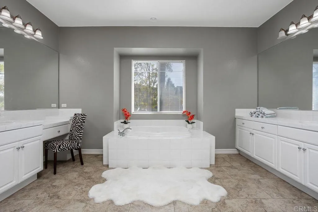 435 Sandalwood Court, Encinitas