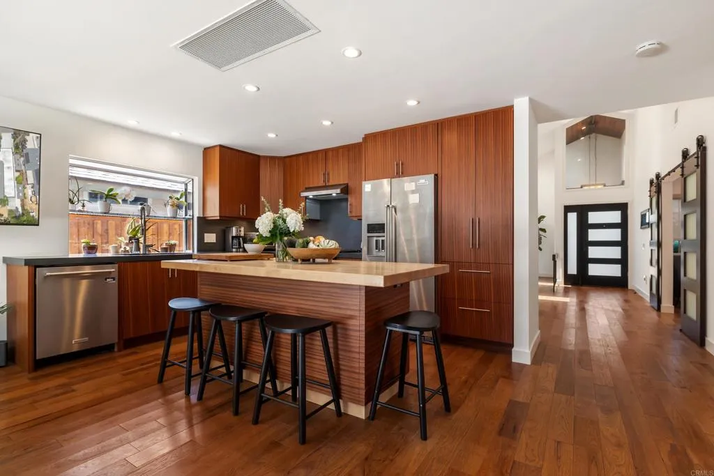 1601 Tucker Lane