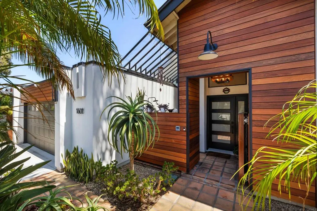 1601 Tucker Lane