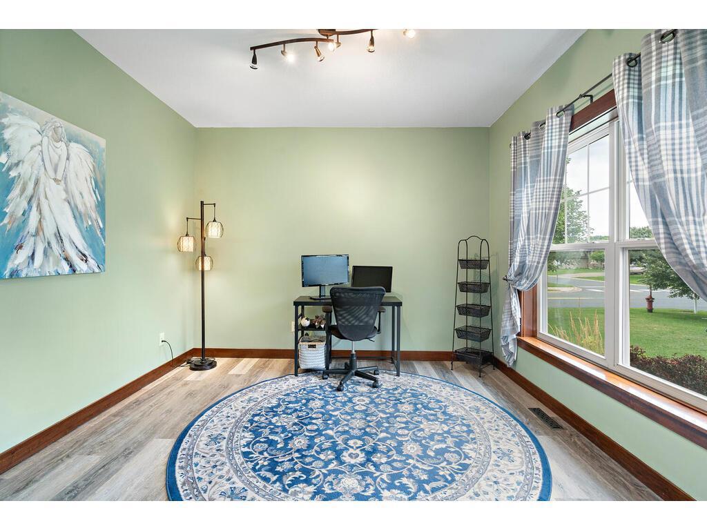 1153 162nd Avenue NW