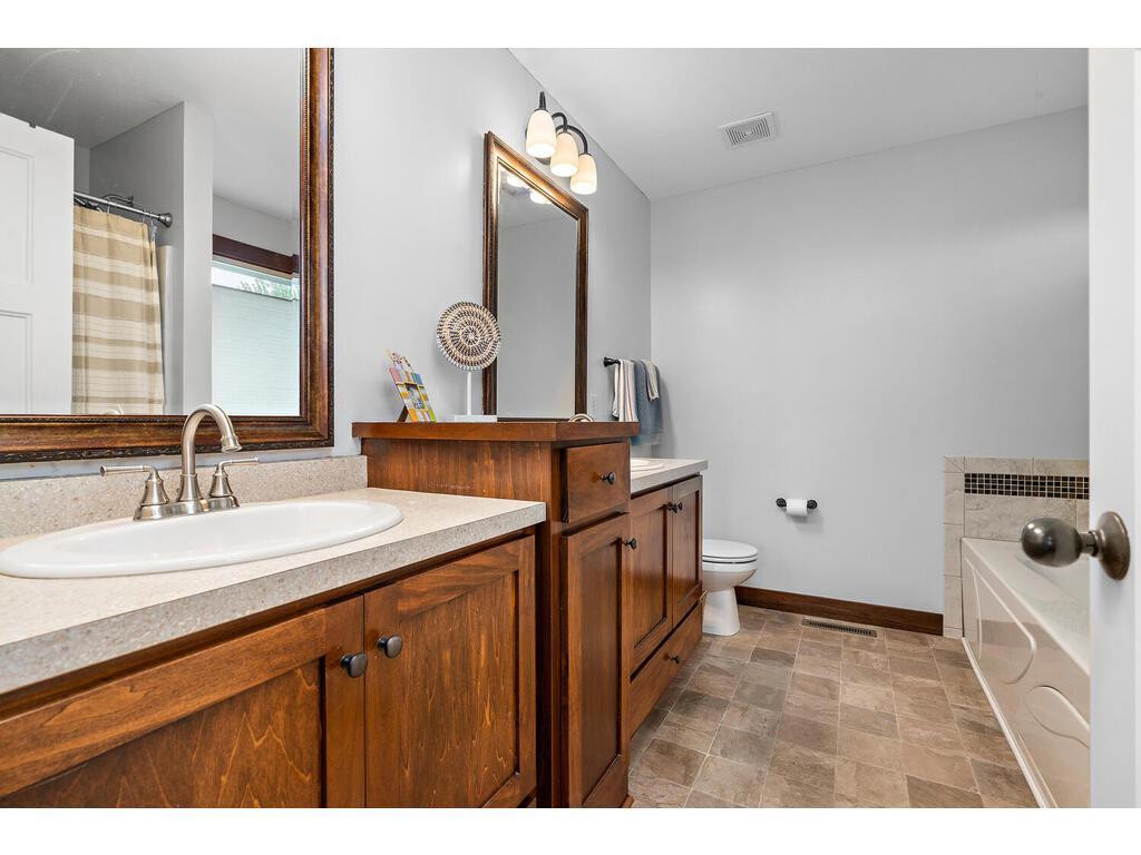 1153 162nd Avenue NW