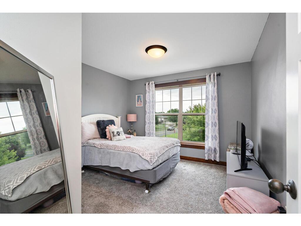 1153 162nd Avenue NW