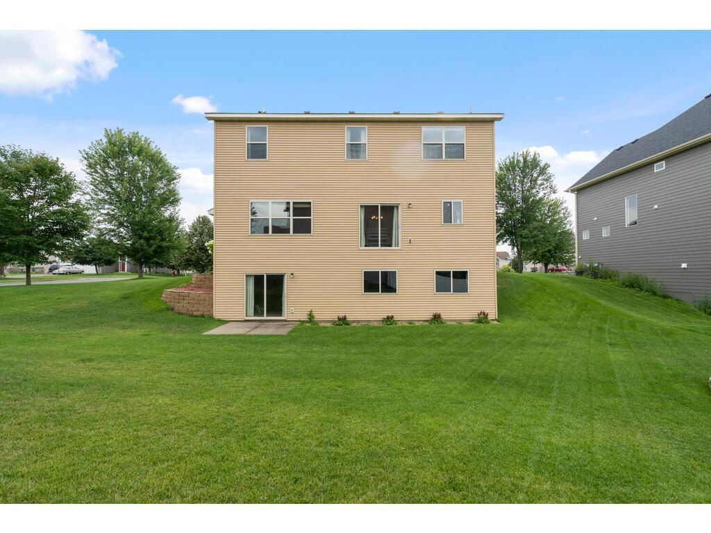 1153 162nd Avenue NW